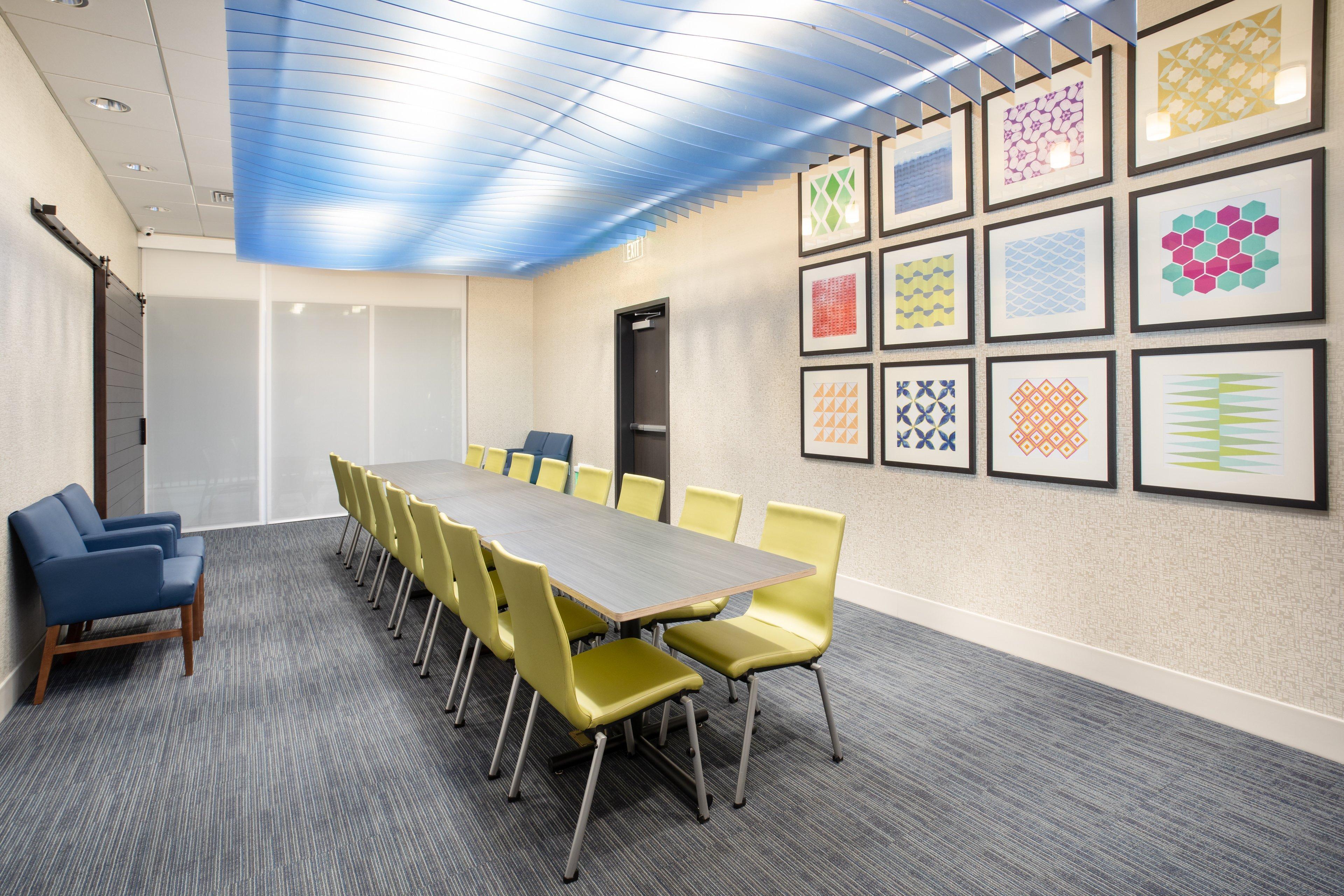 Holiday Inn Express & Suites - Ely By Ihg Exterior photo