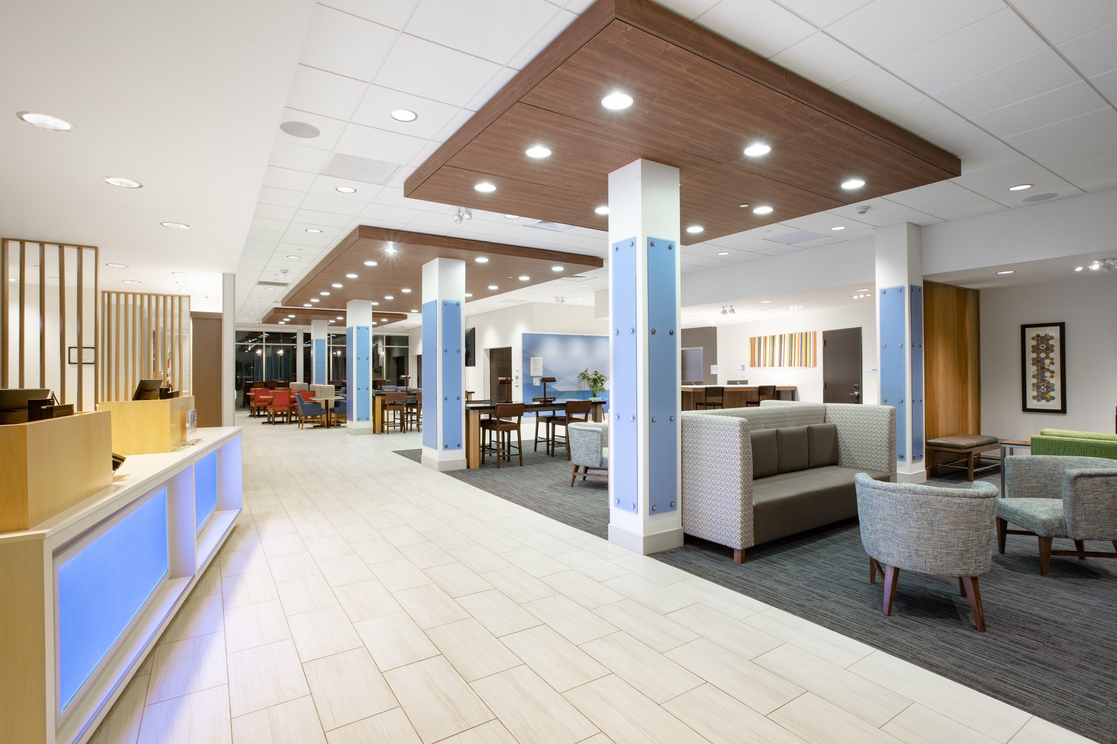 Holiday Inn Express & Suites - Ely By Ihg Exterior photo