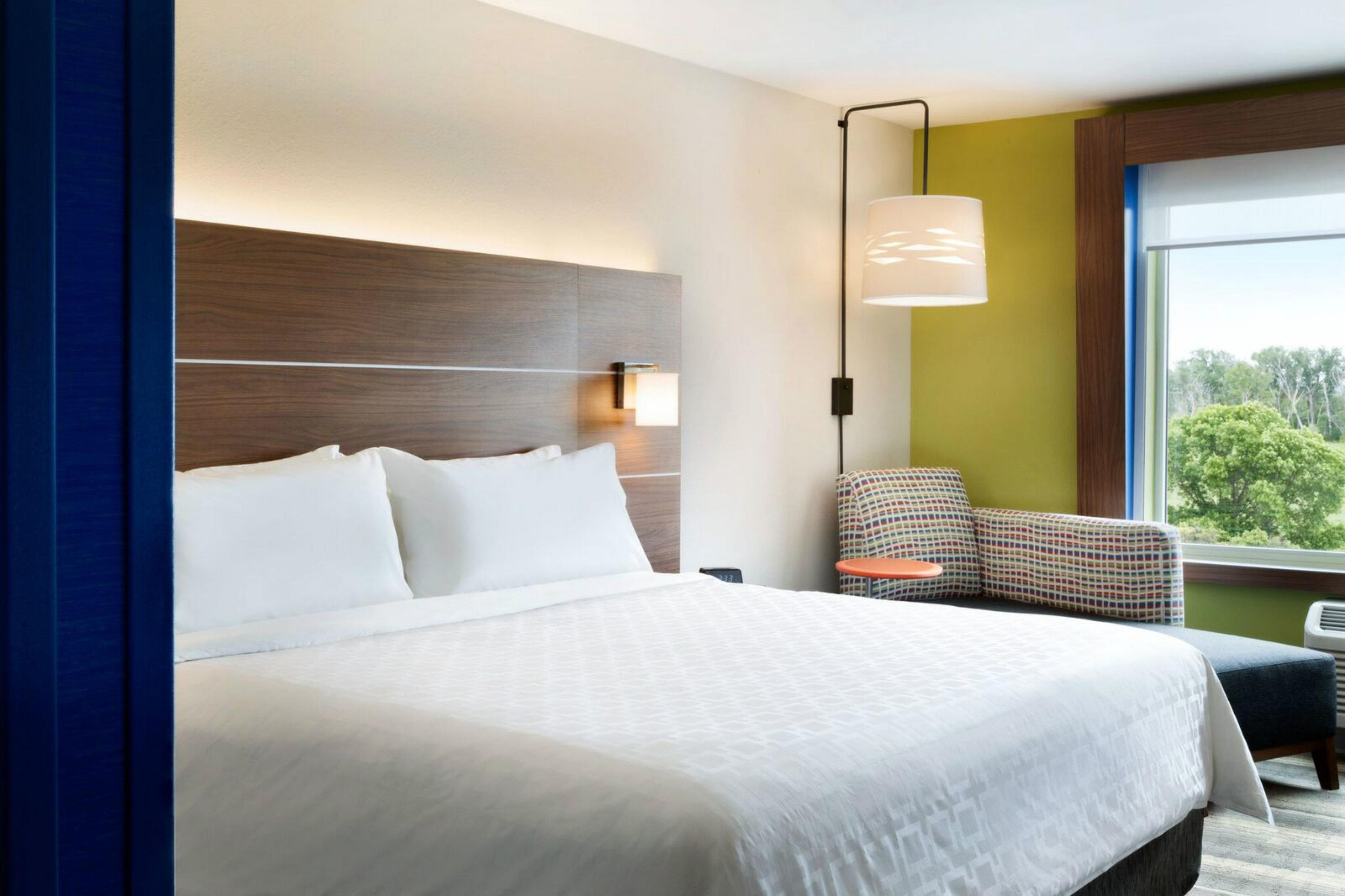 Holiday Inn Express & Suites - Ely By Ihg Exterior photo
